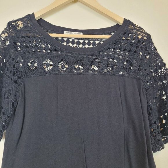 Threads for Thought Women's Black Crochet Lace Top Size Medium - Picture 2 of 10